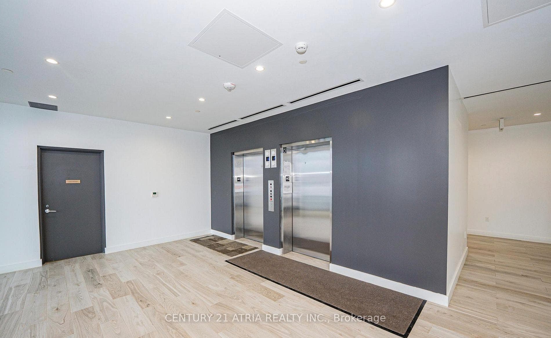 996 Martin Grove Road Unit 407 photo 6