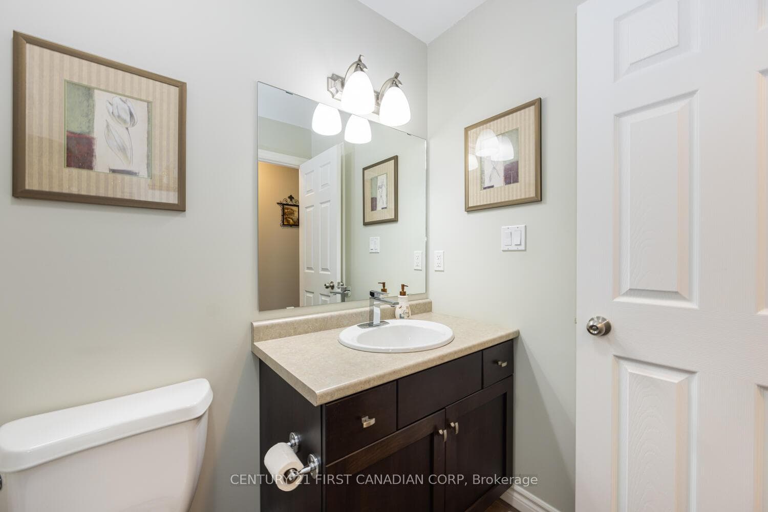 52 James Avenue photo 17