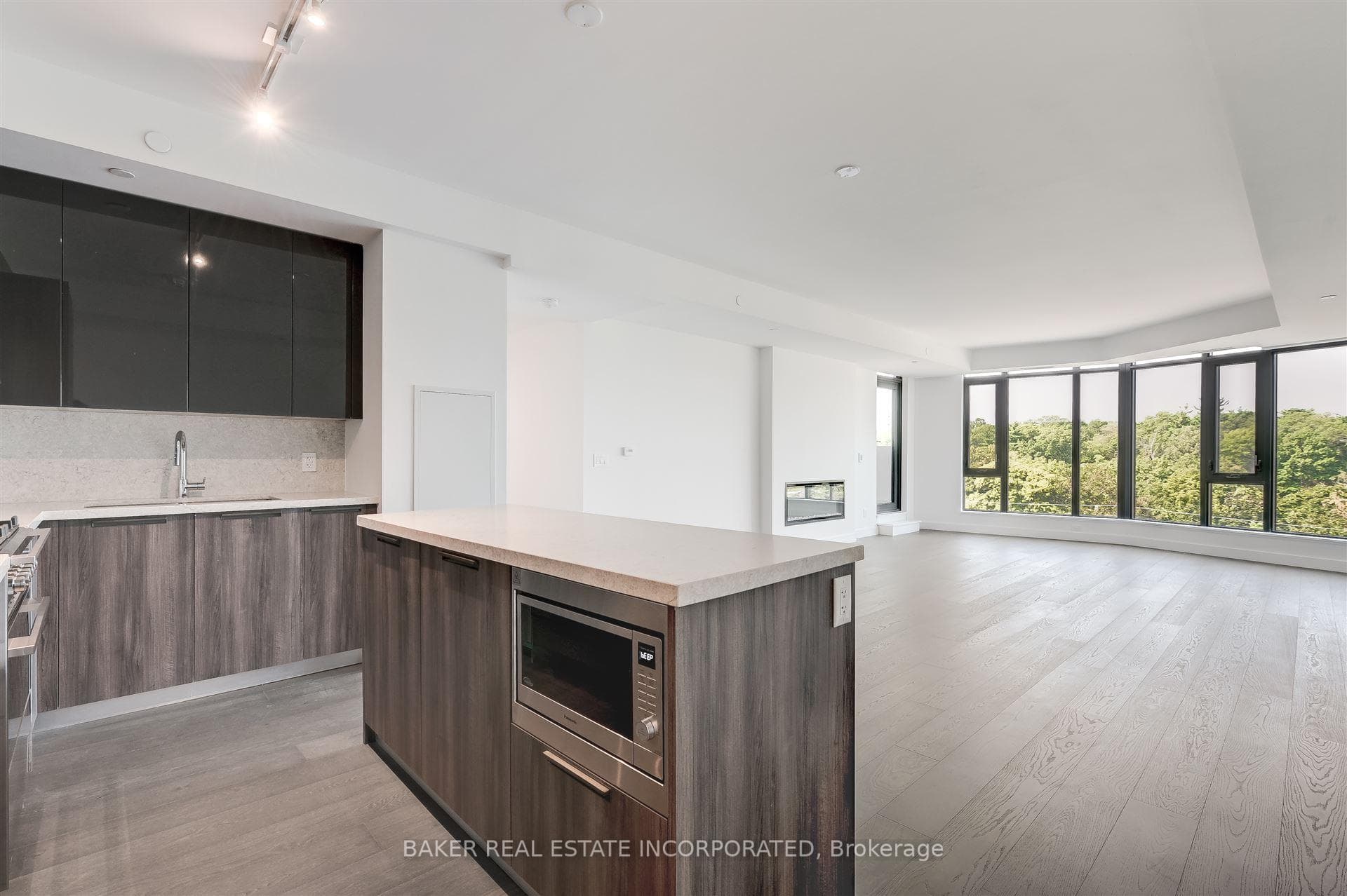 Unit 507 - Kitchen