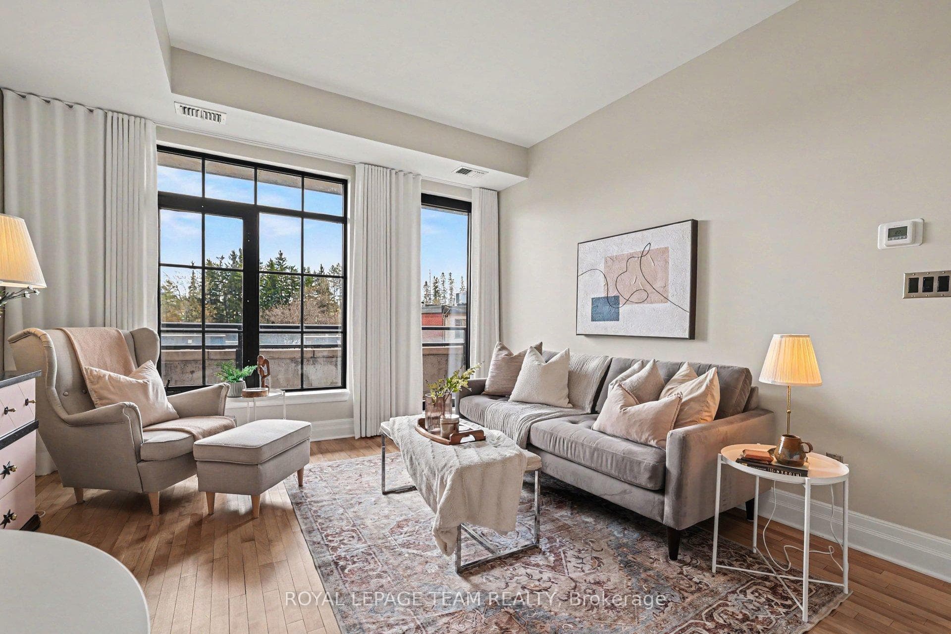 330 Loretta Avenue Unit 301 photo 3