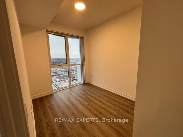 8 Interchange Way Unit 4802 photo 11