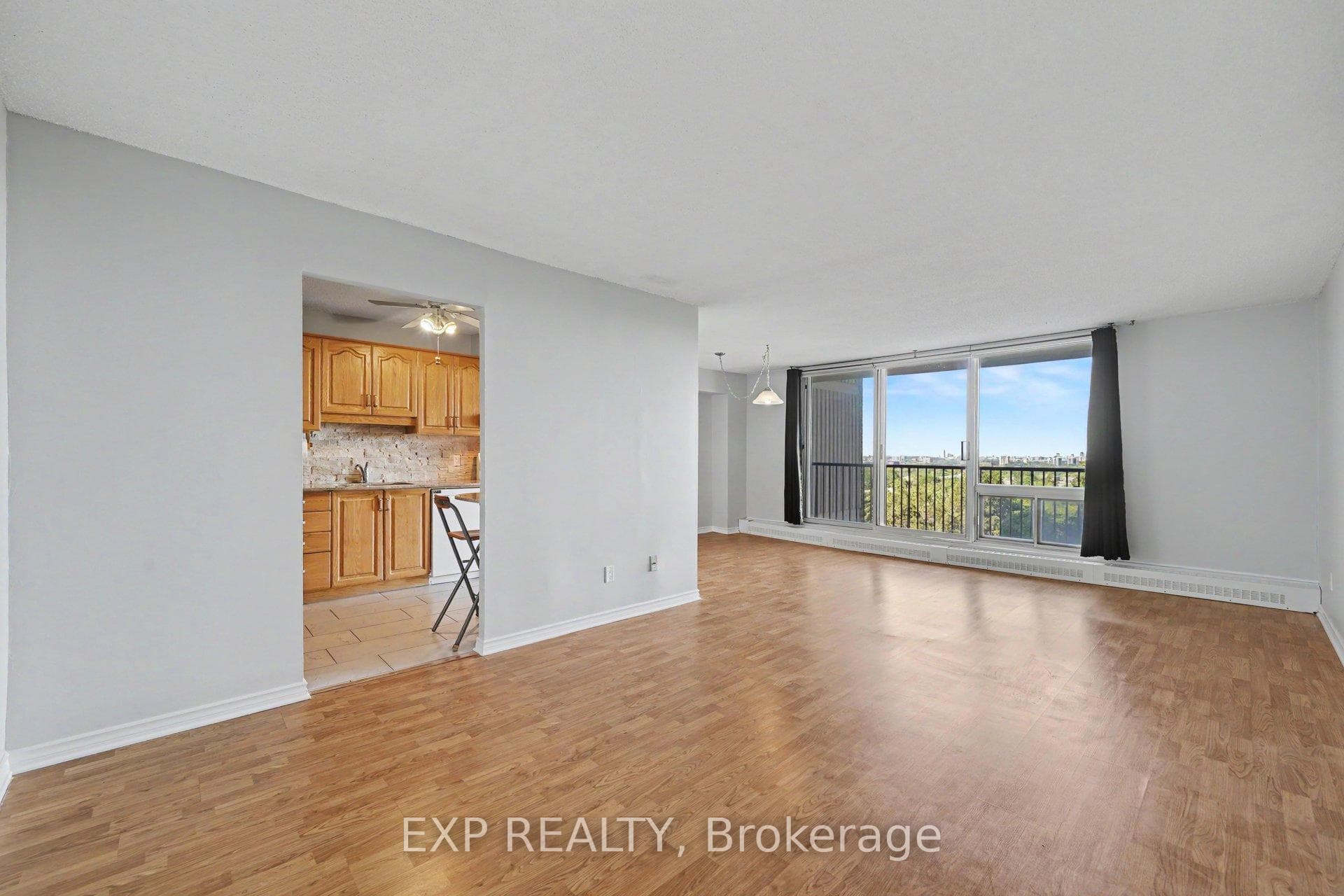 665 Bathgate Drive Unit 802 photo 6