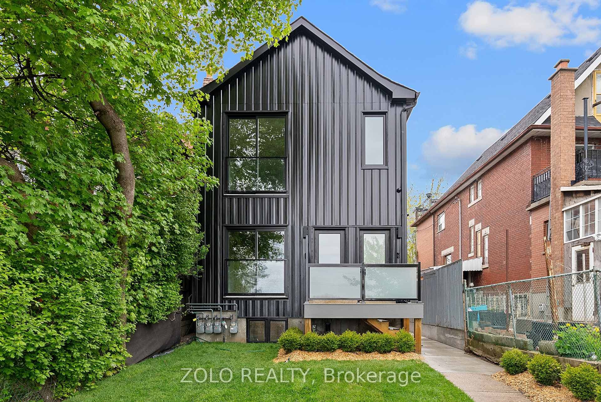 1556 Davenport Road Unit Lower photo 28