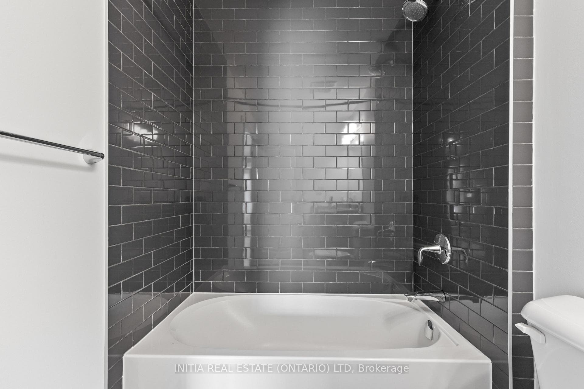 255 John Street Unit 110 photo 16