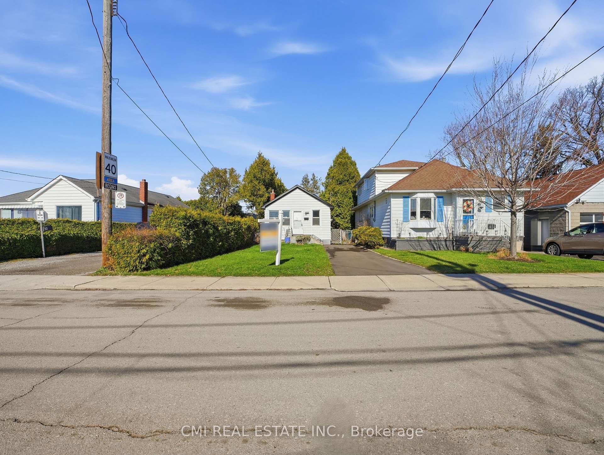 86 Adair Avenue photo 4