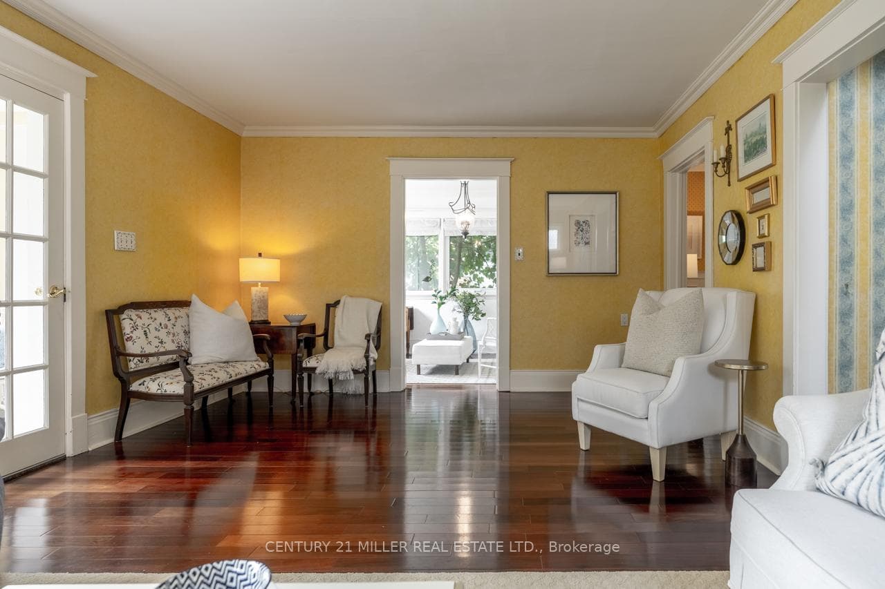 139 Campbell Avenue photo 6