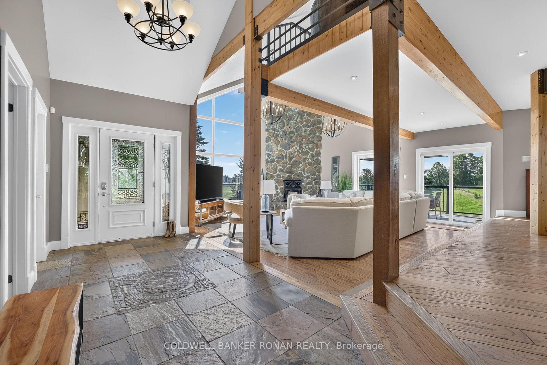 18250 Duffy's Lane photo 5