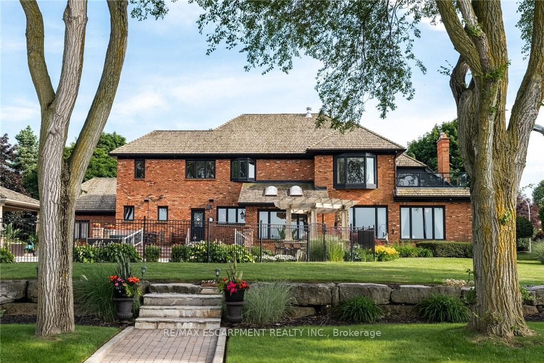 17 Lochside Drive photo 7