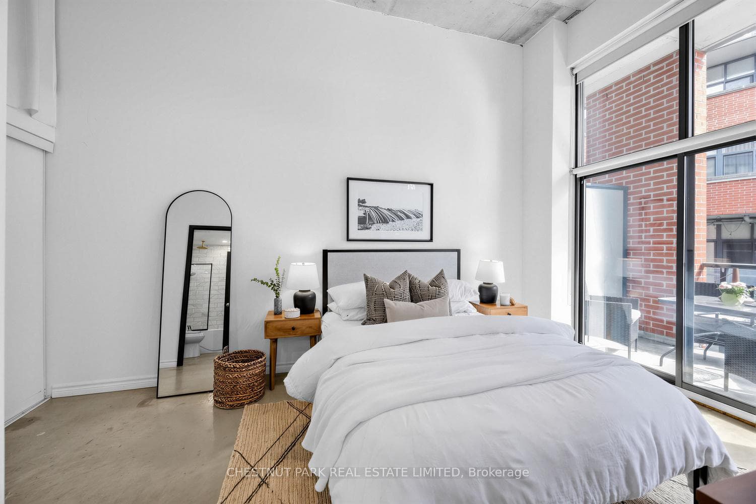 Spacious bedroom