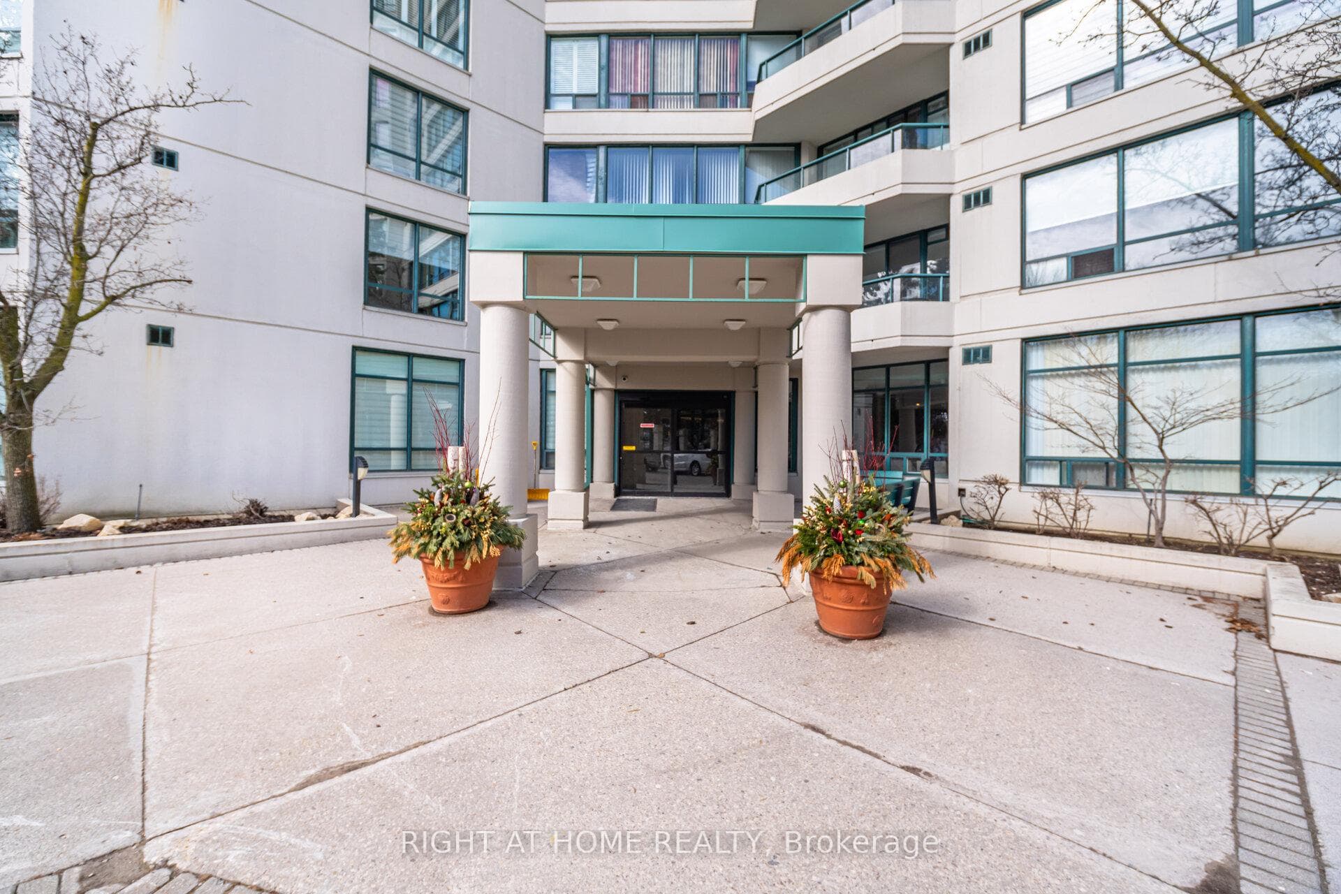 120 Promenade Circle Unit 711 photo 2