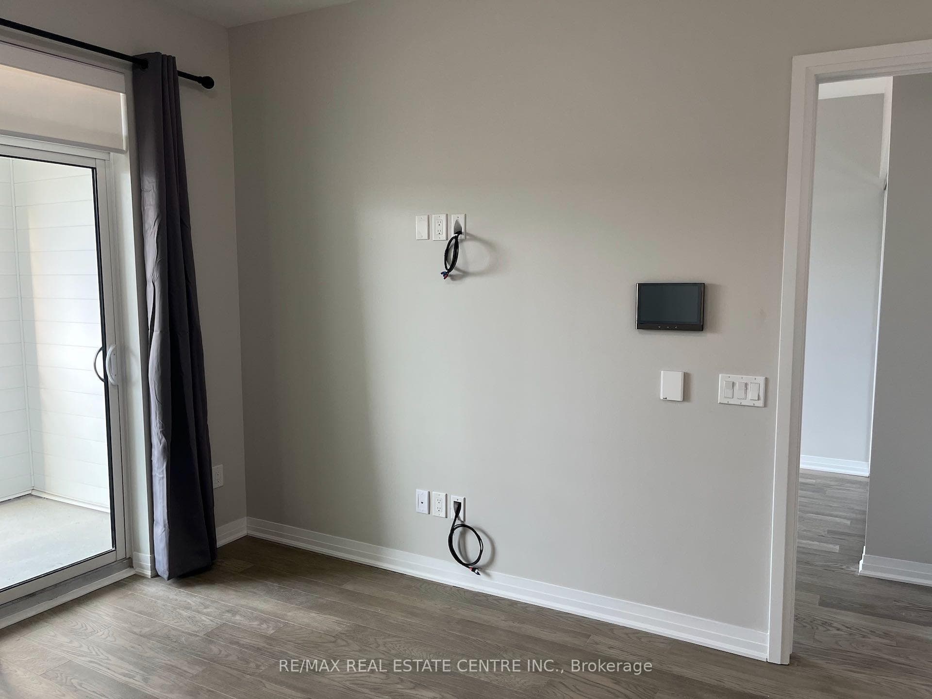 460 Gordon Krantz Avenue Unit 422 photo 10