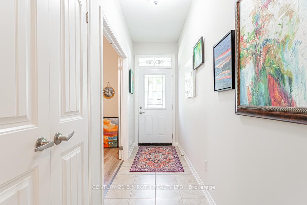 39 Riverwalk Drive photo 2
