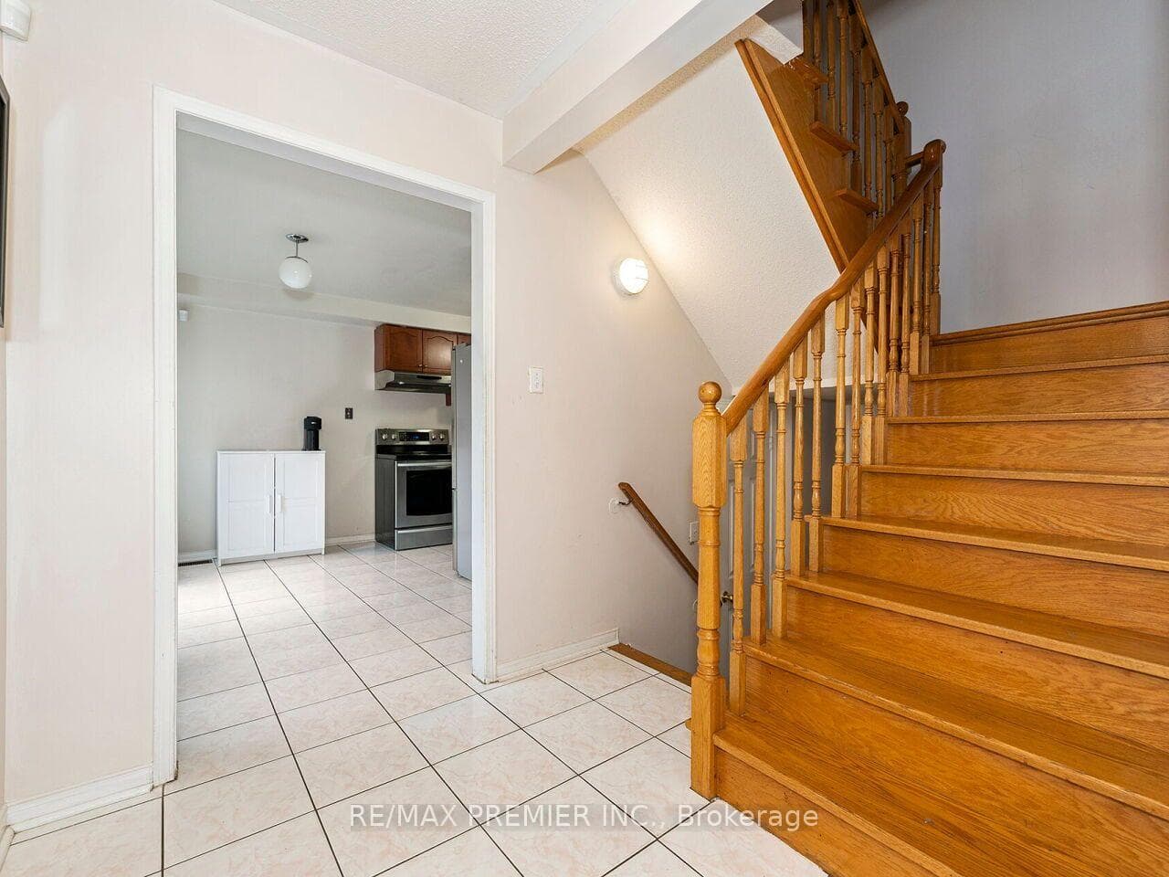32 Stonebriar Drive photo 12