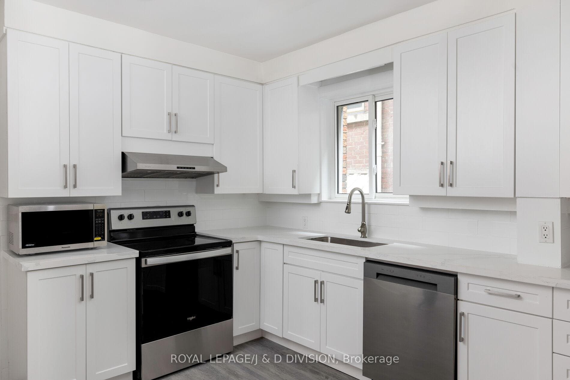 479 Oriole Parkway photo 12