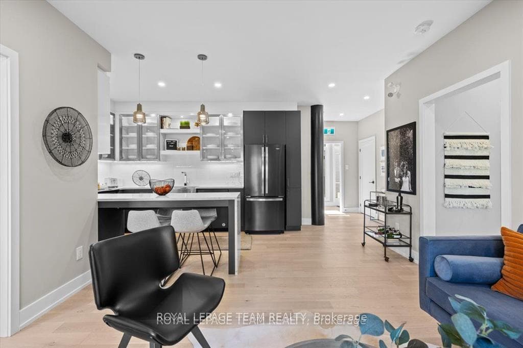 Images are to showcase builder finishes only only.