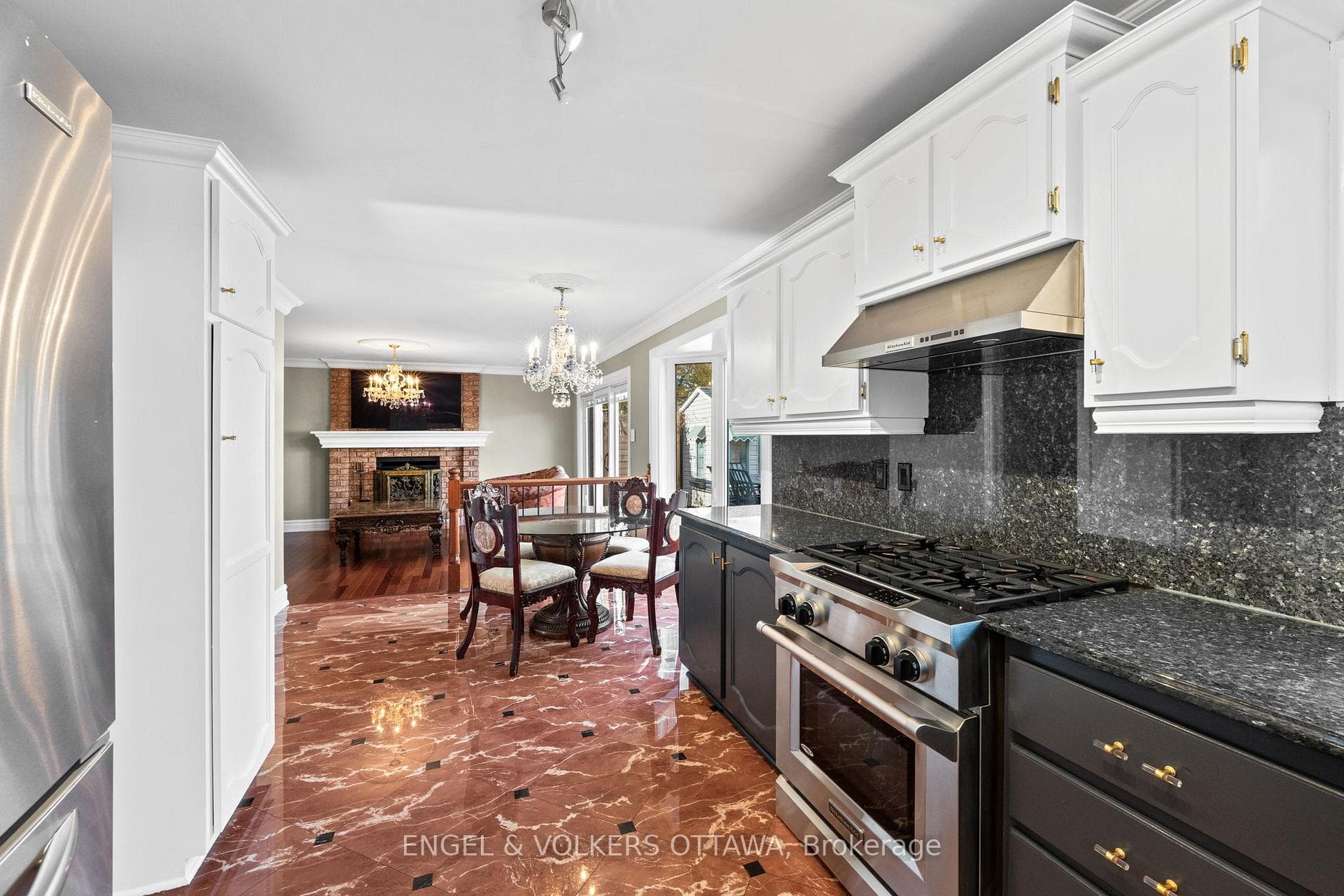 563 Merkley Drive photo 10