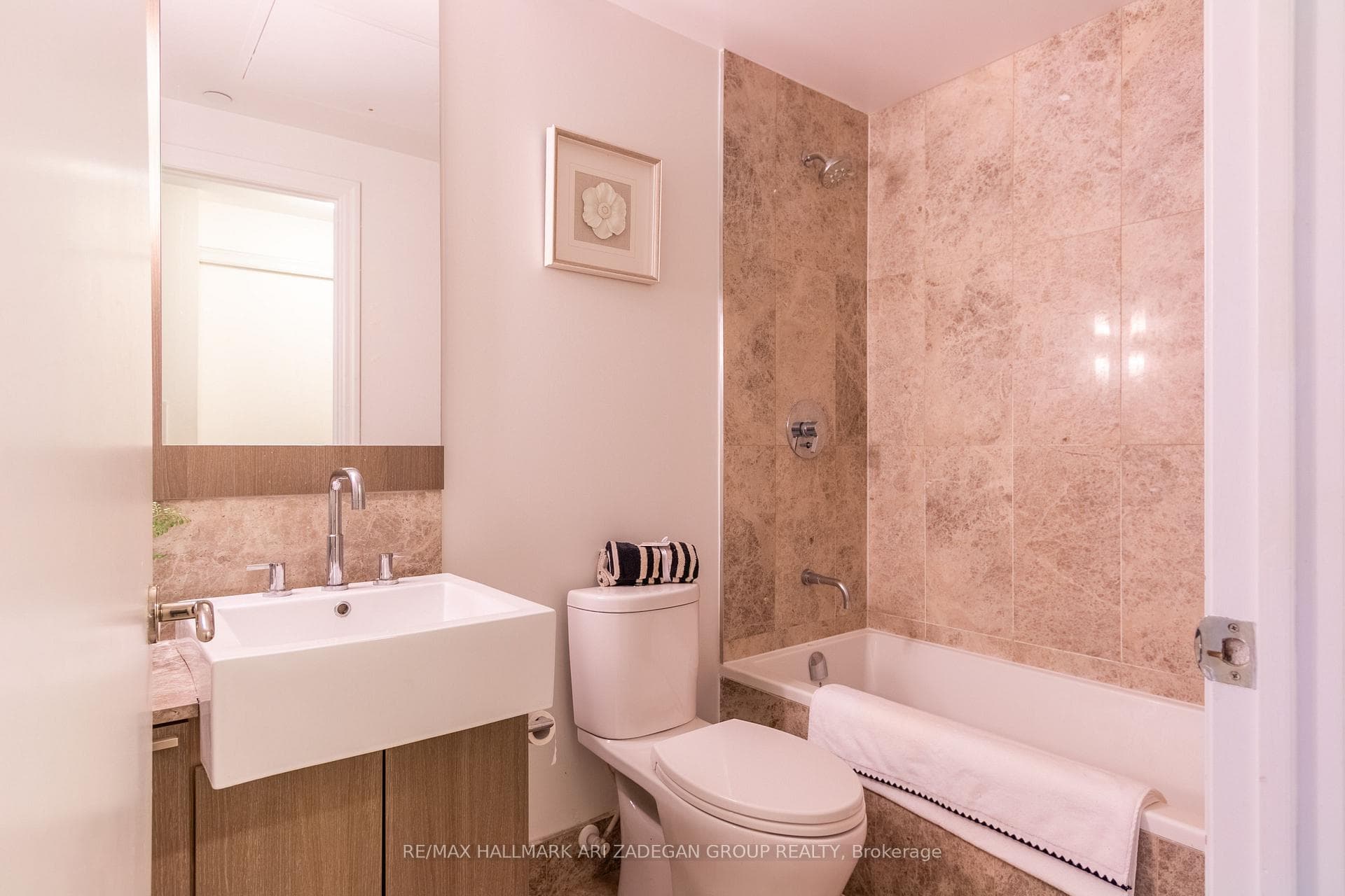 88 Blue Jays Way Unit 2503 photo 13