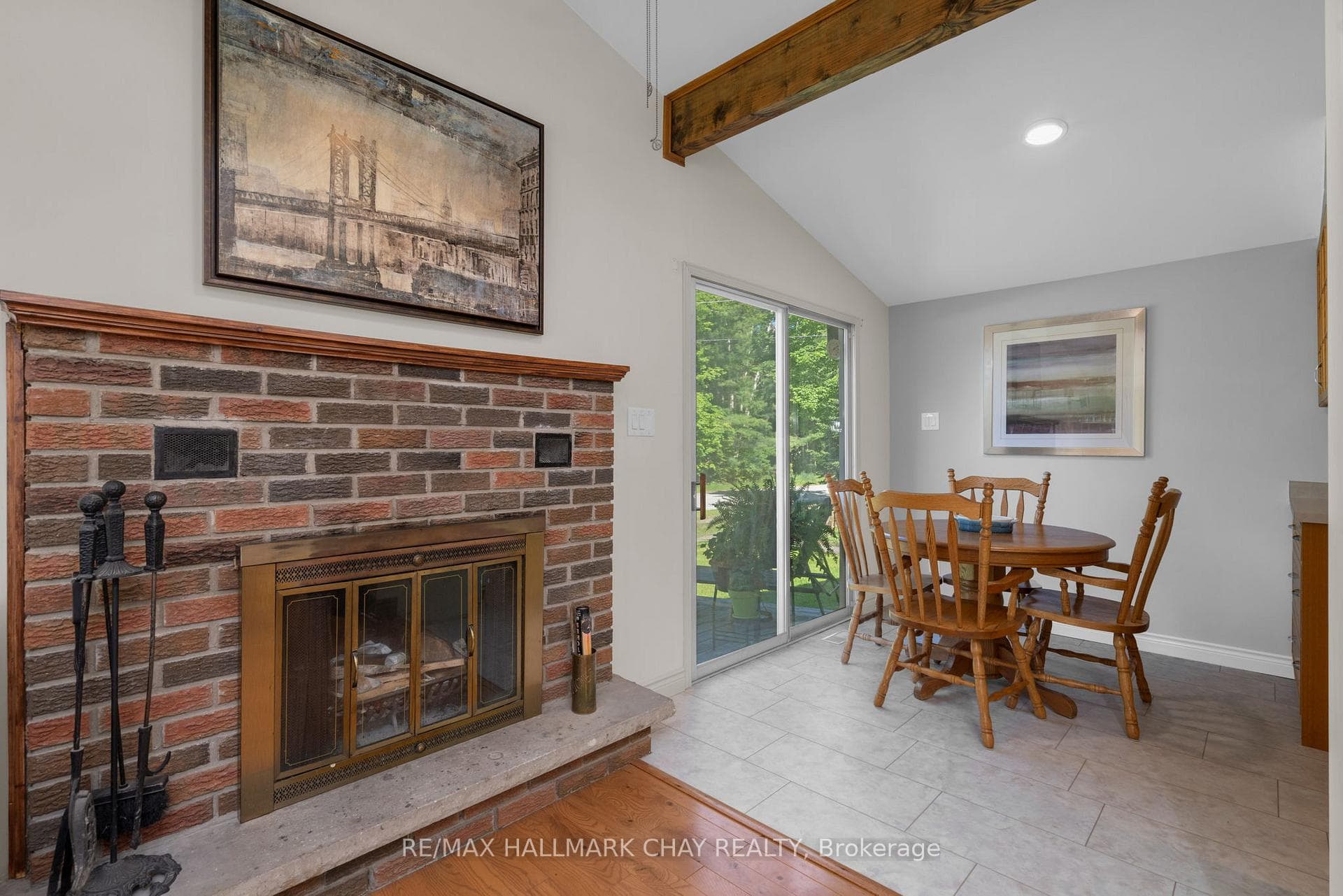 758 Pinegrove Avenue photo 8