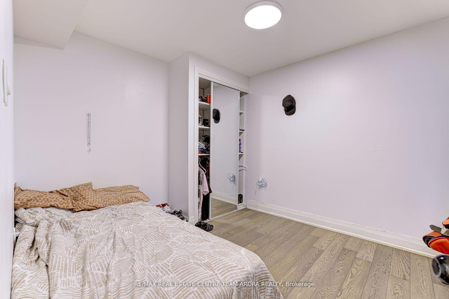 384 Lolita Gardens photo 29
