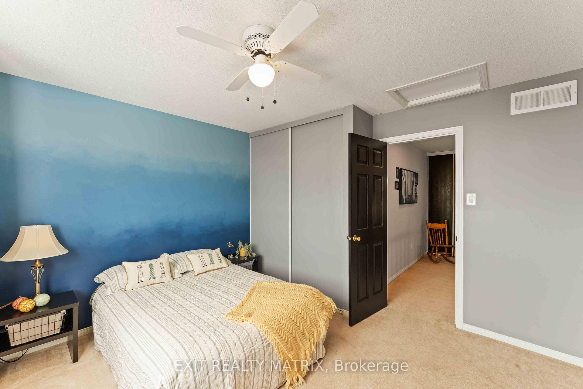 137 Coursier Crescent photo 39