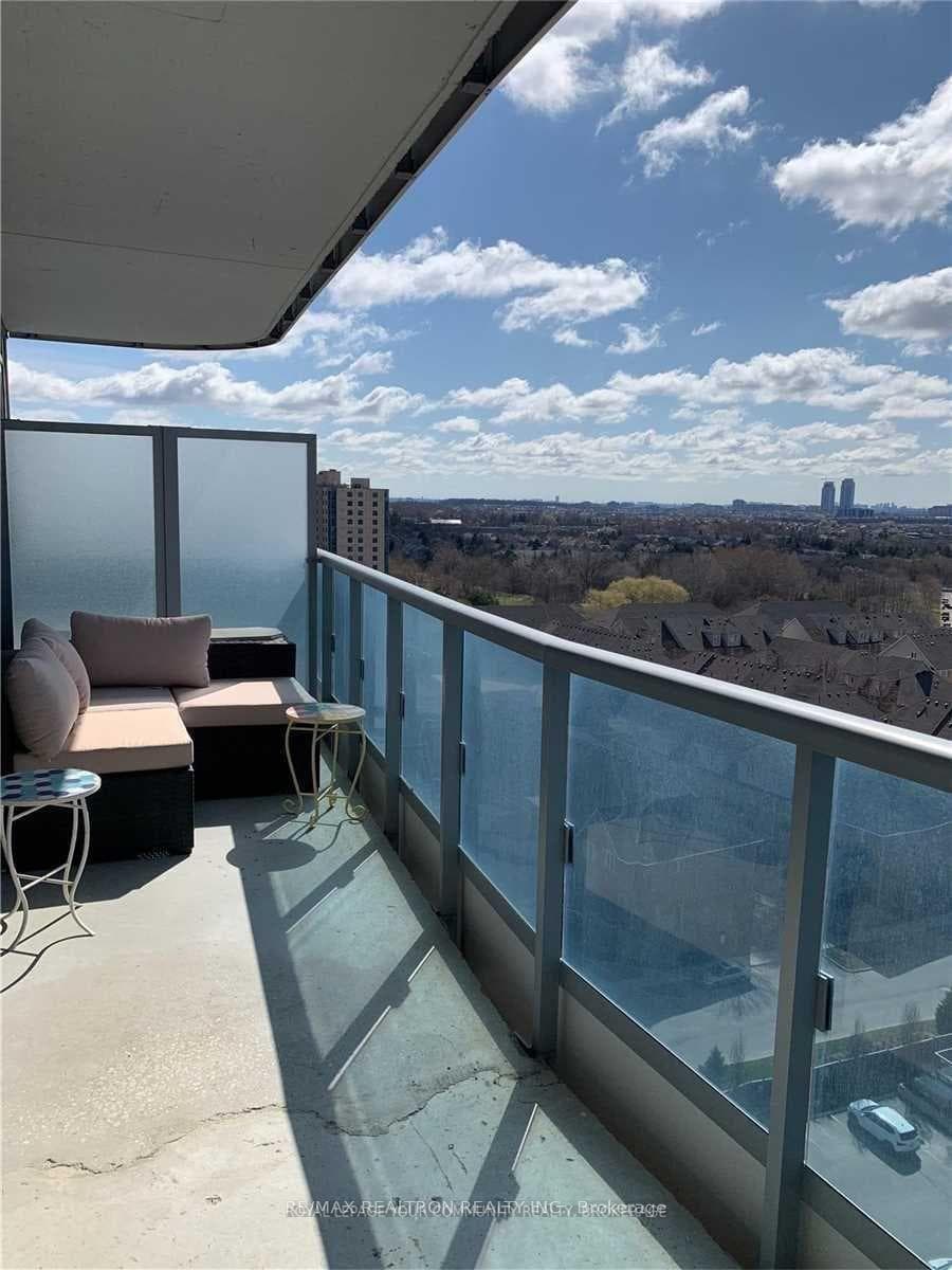9471 Yonge Street Unit 1511 photo 14