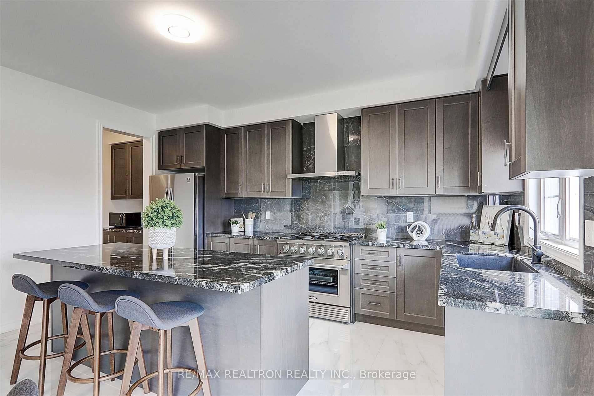 112 Connell Drive photo 10