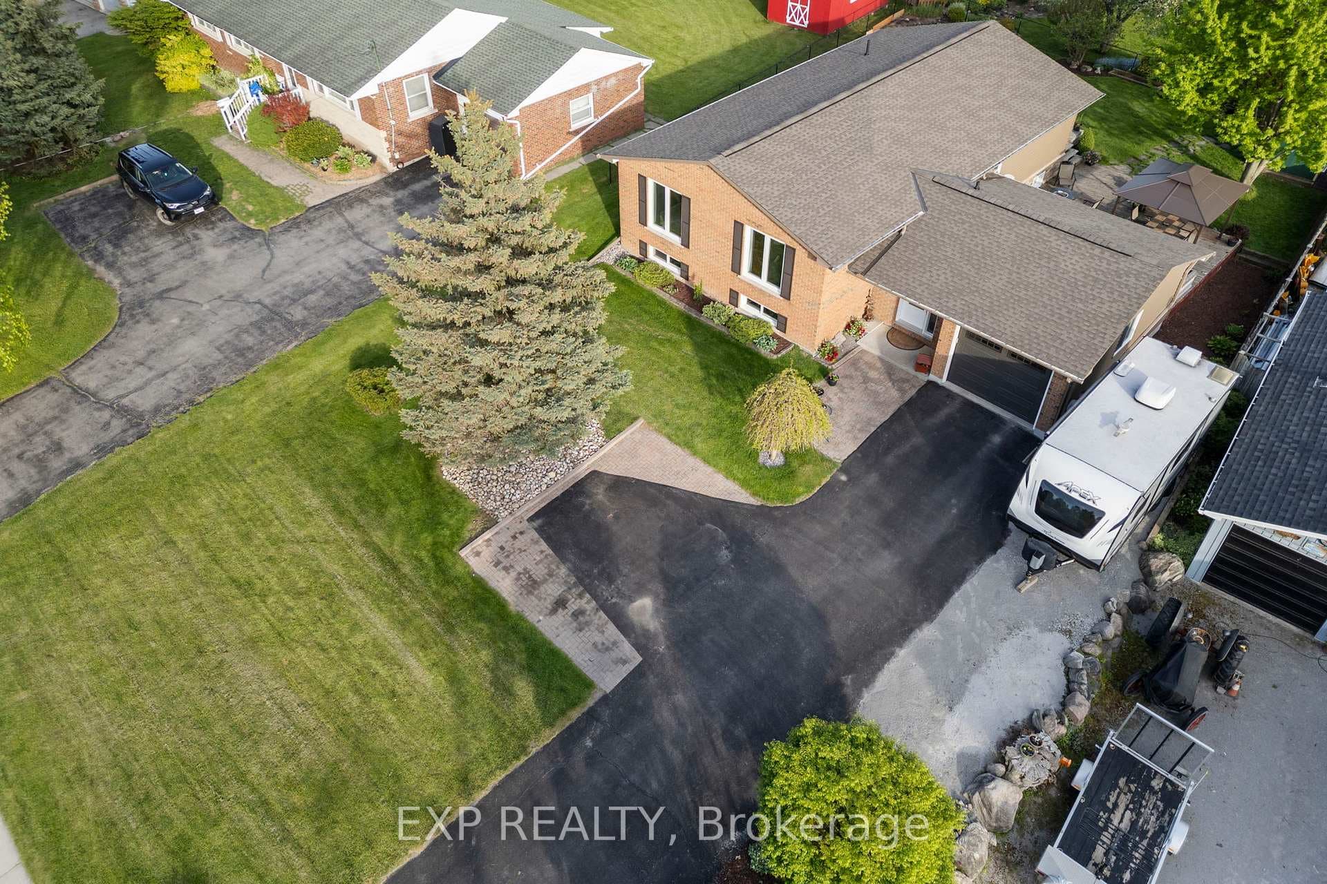 217 Mount Albert Road photo 4