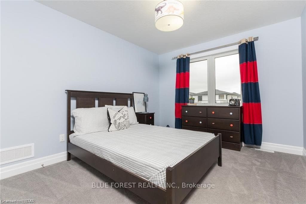 98 Wayside Lane photo 25