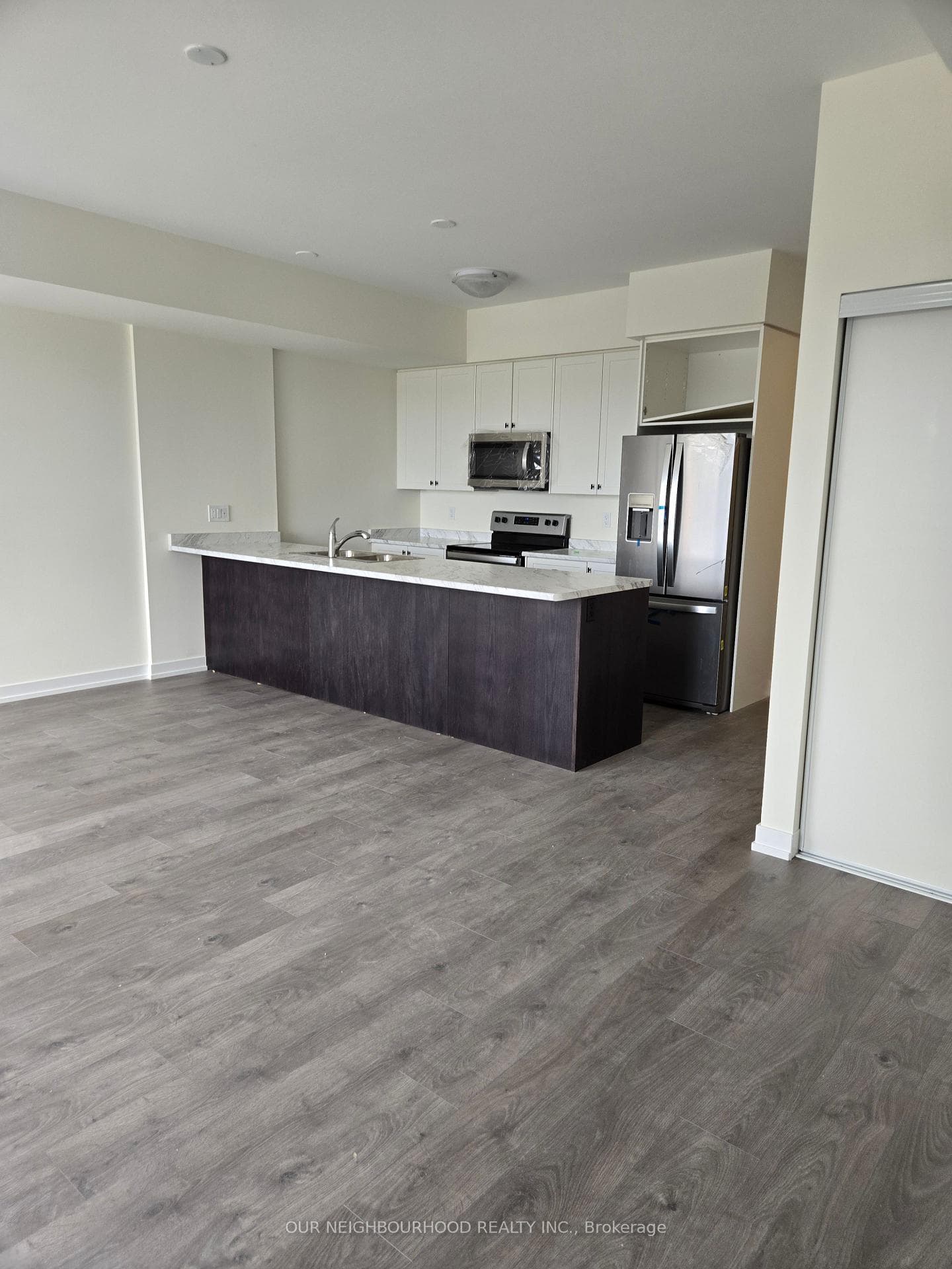 160 Densmore Road Unit 1801 photo 4