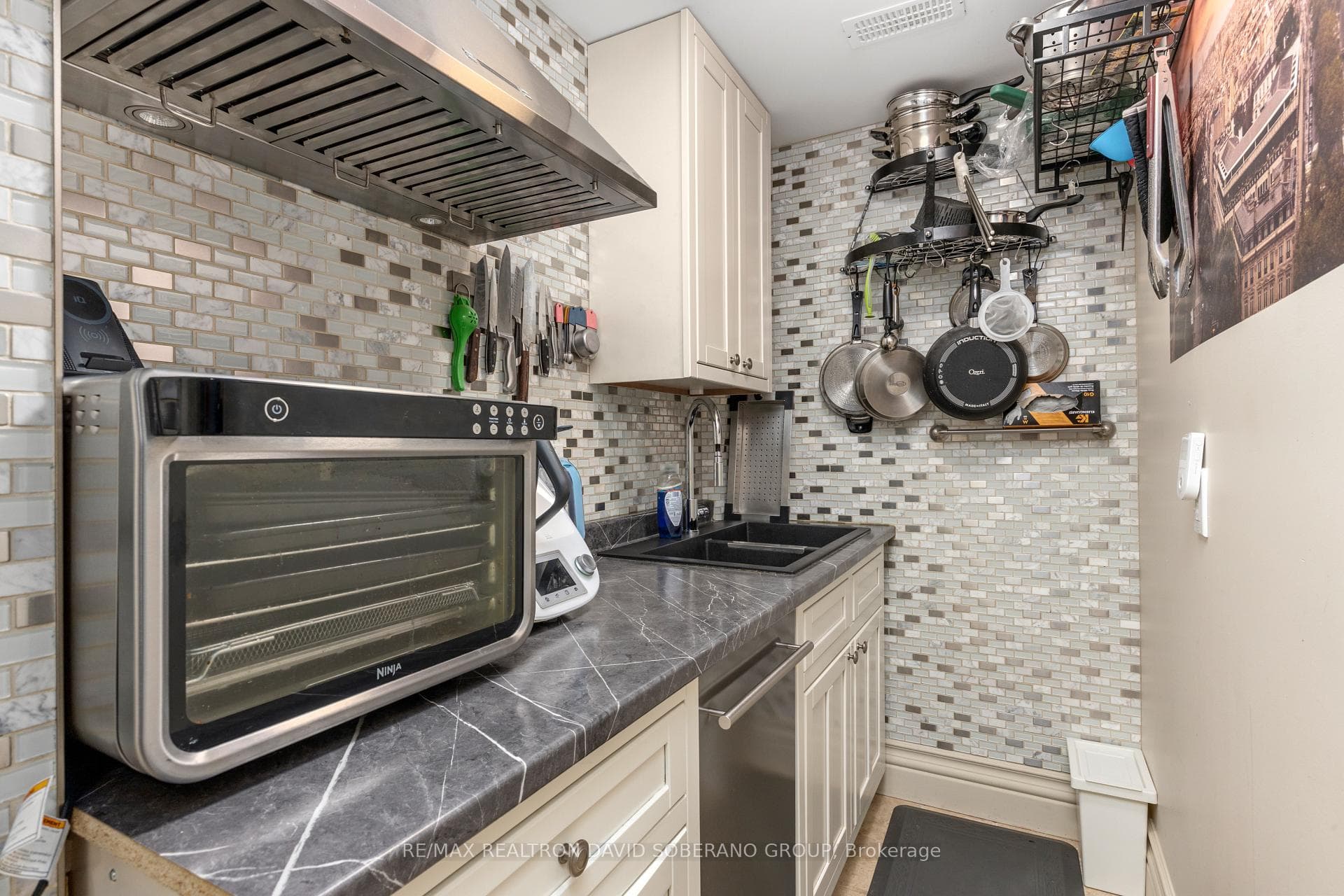 49 Verwood Avenue photo 41