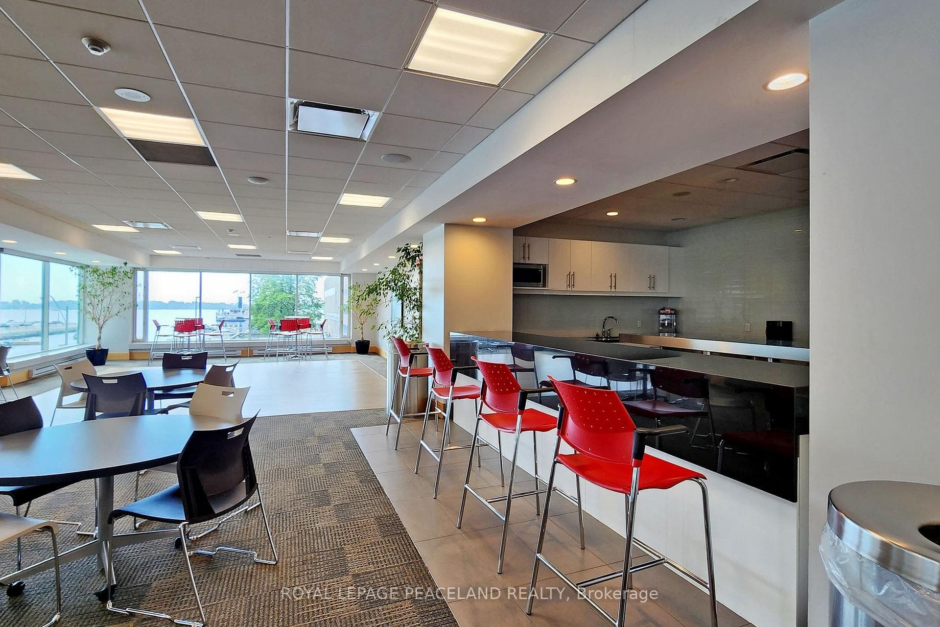 10 Queens Quay Unit 1009 photo 37