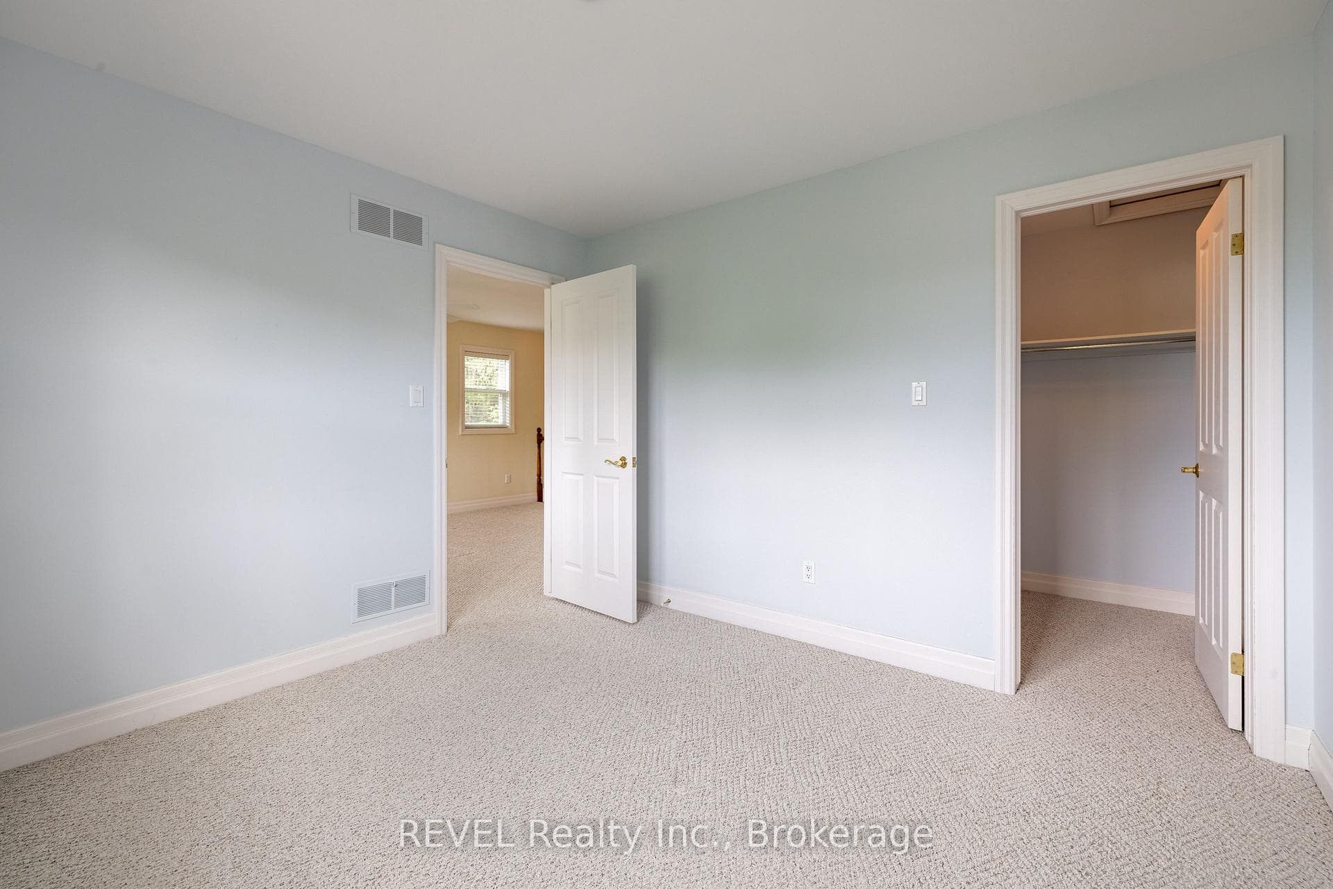 54 Kirkwood Drive photo 30