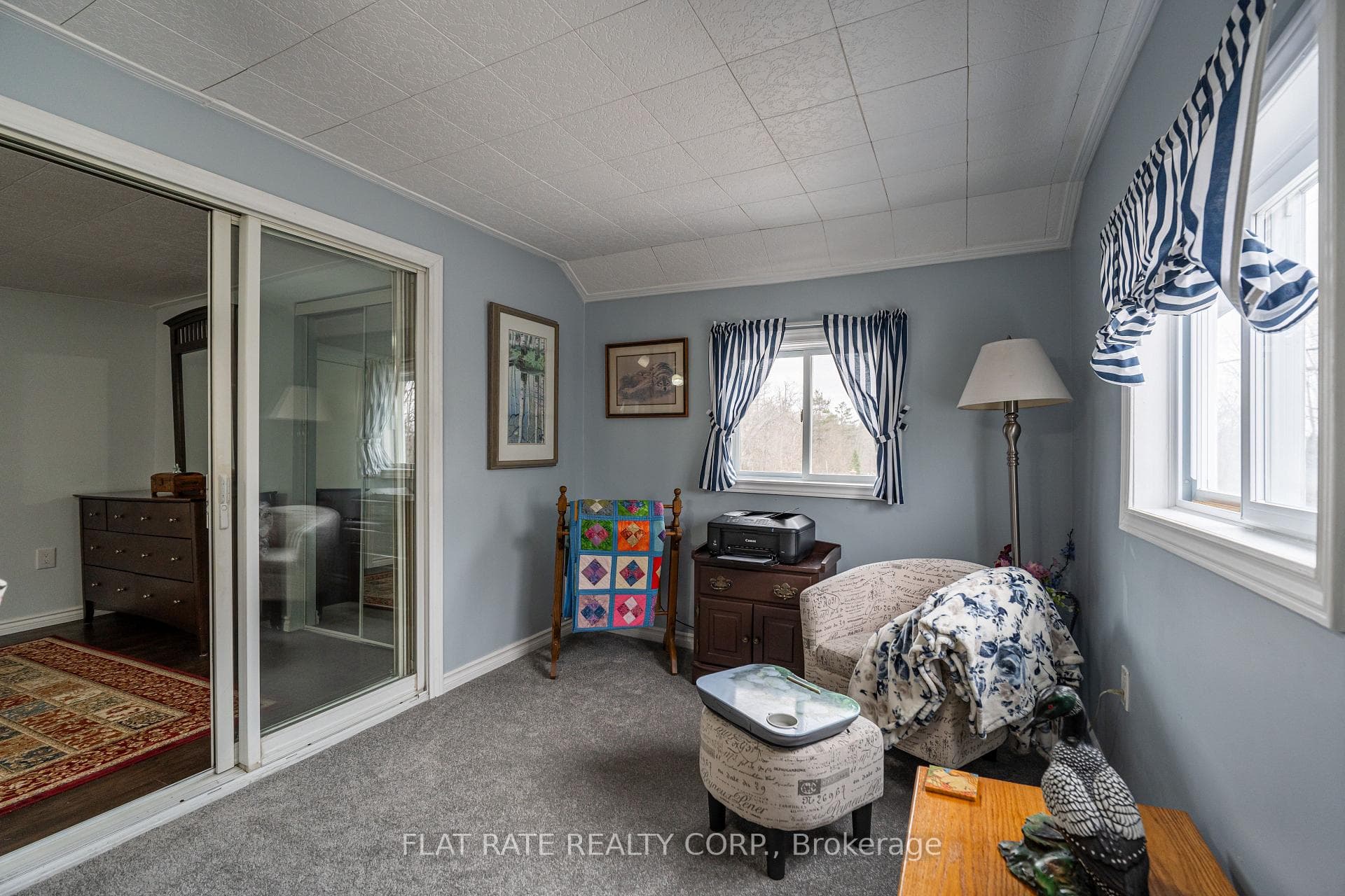 713 Peterborough Avenue photo 20