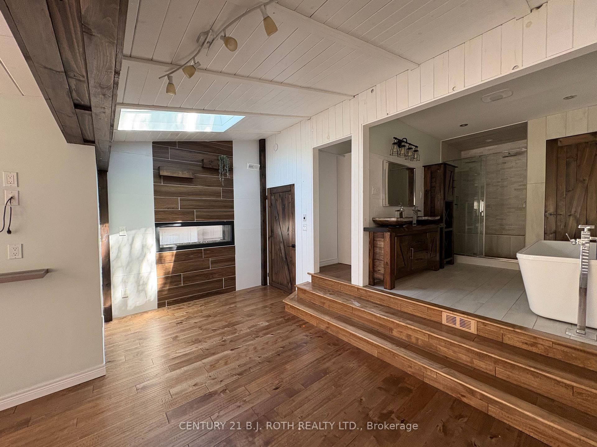 288 RIVER Road photo 24