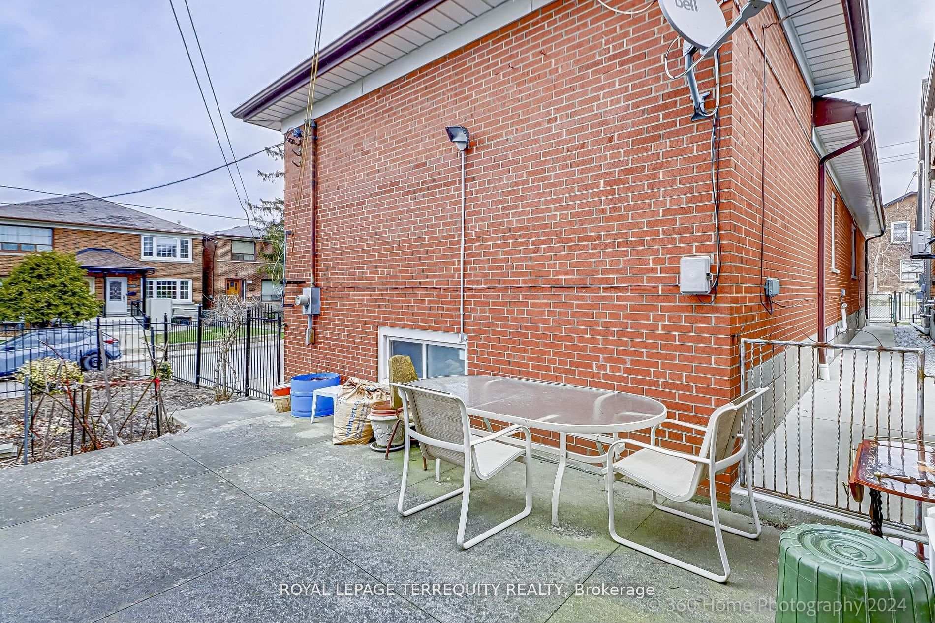 146 Earlscourt Avenue photo 24