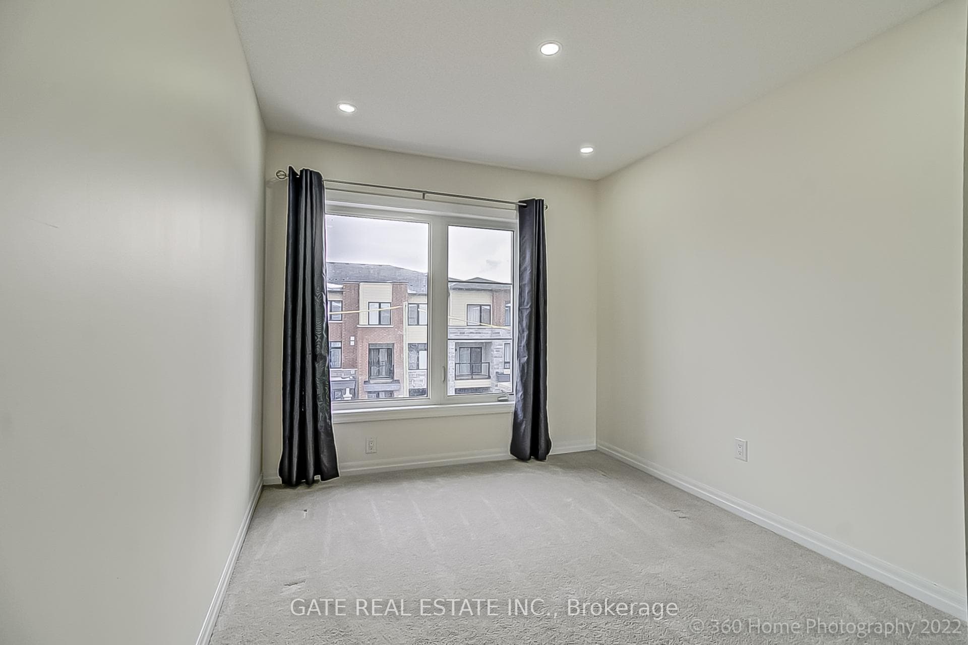 210 Vivant Street photo 17