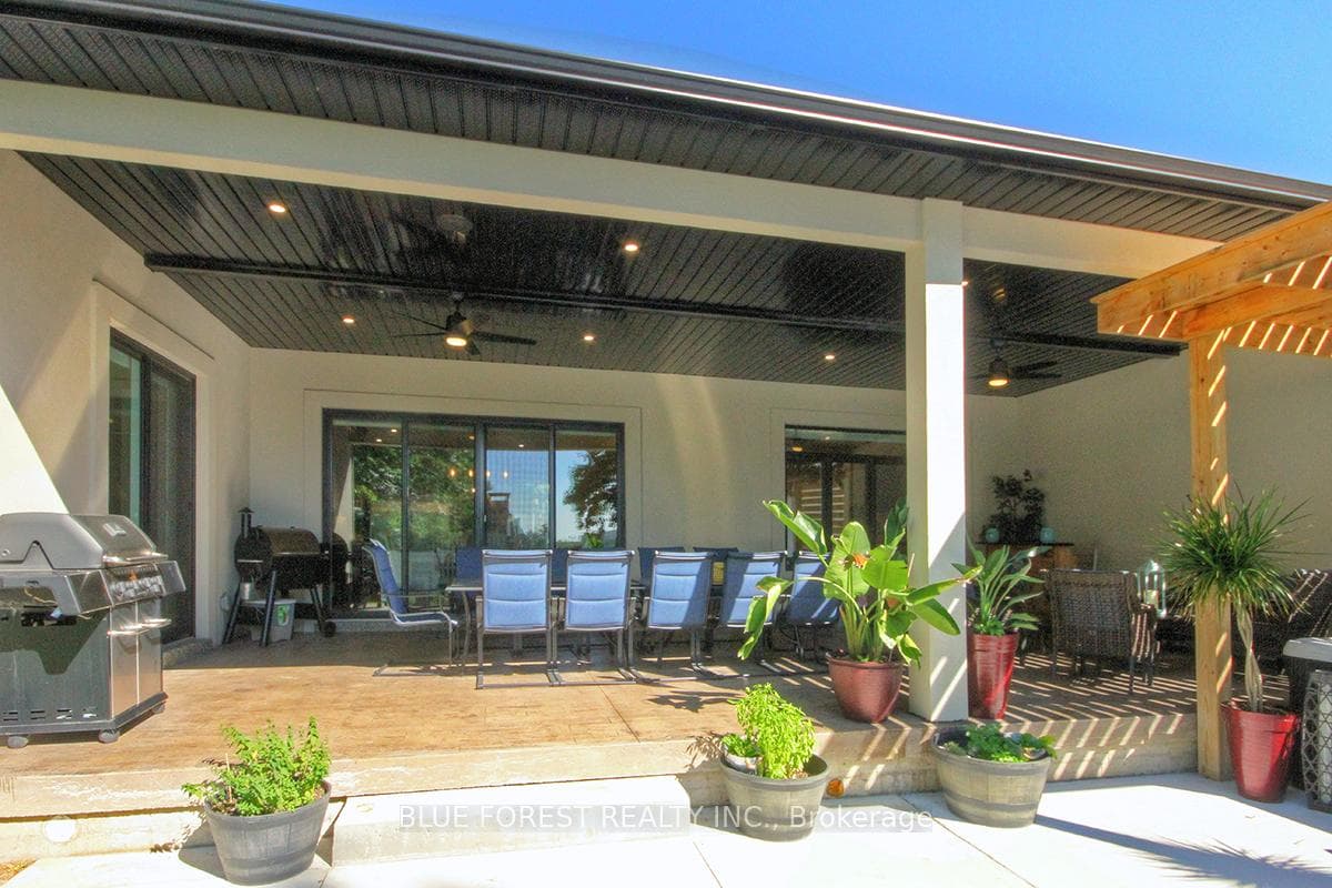 94 Harris Road photo 33