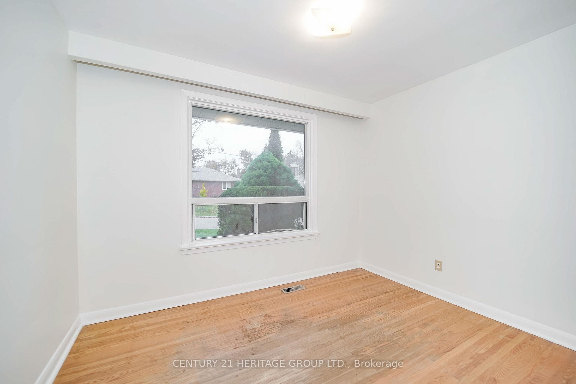 35 Caswell Drive photo 19
