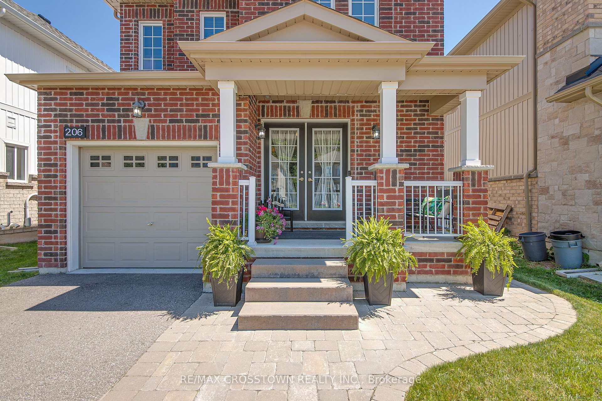 206 Diana Drive photo 2