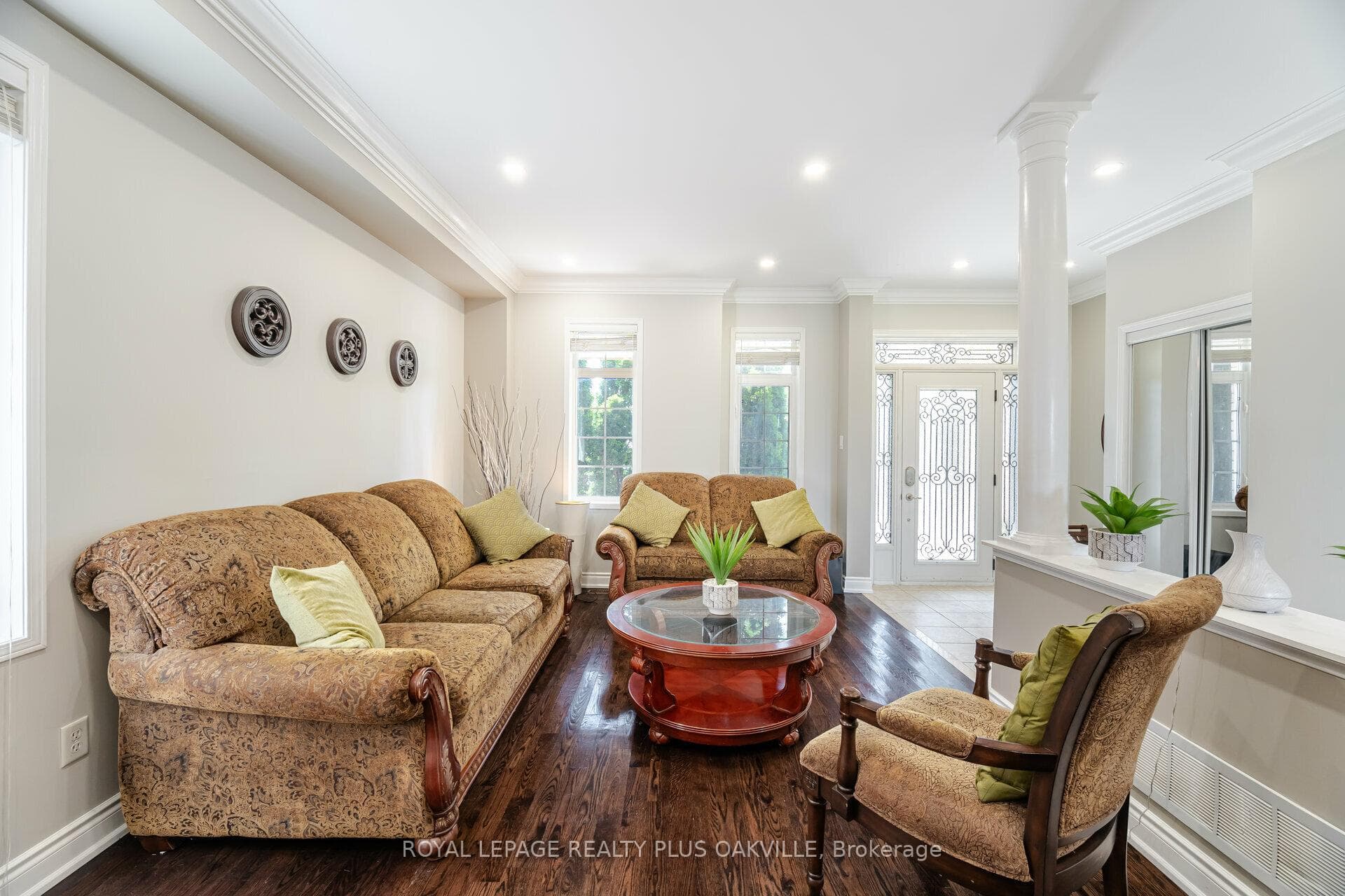 3541 Jorie Crescent photo 6