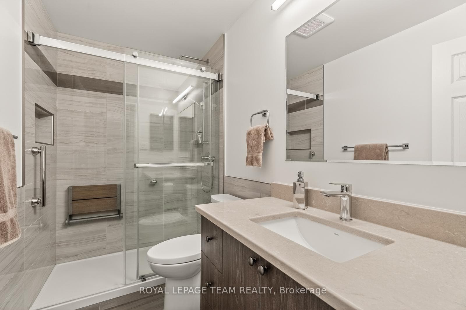 9 BOREALIS Crescent photo 21