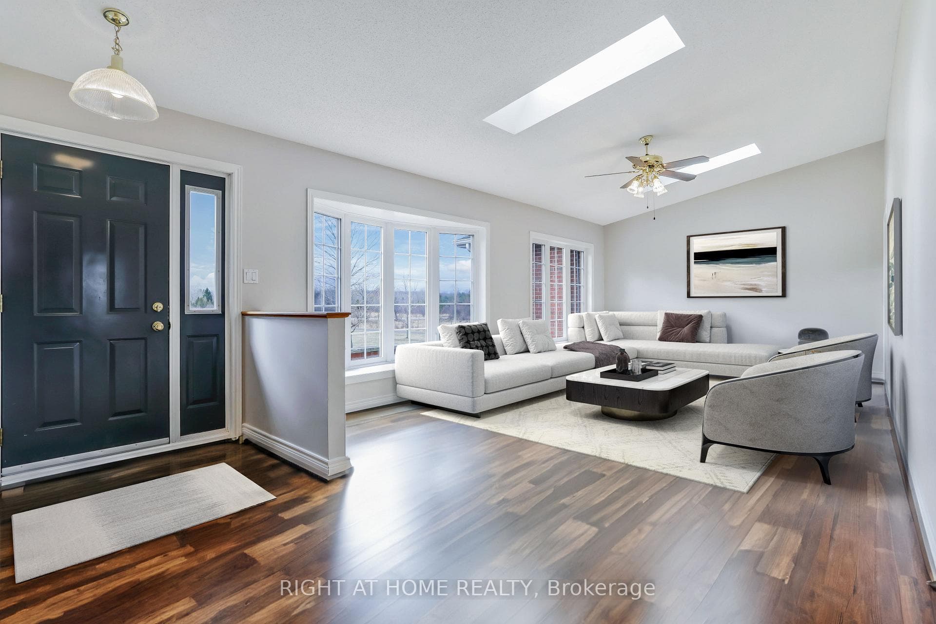 560 Davis Drive photo 10