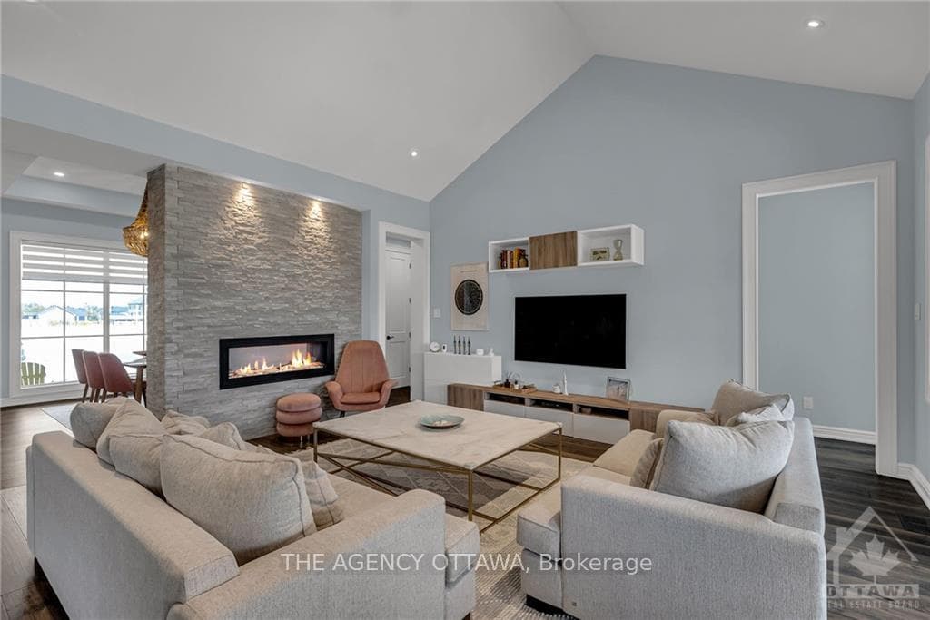 153 BARRDON Road photo 8