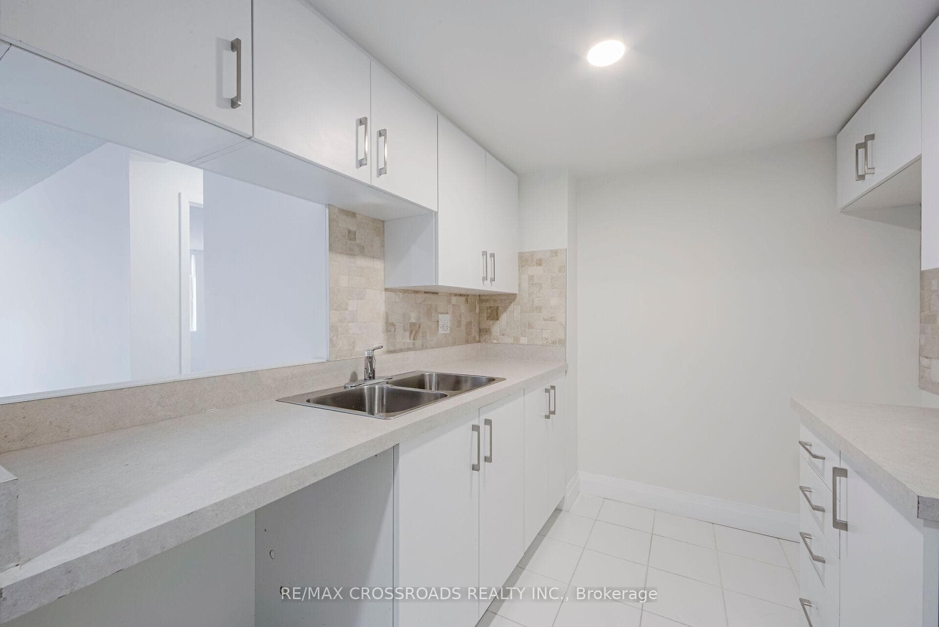 25 Grenville Street Unit 2108 photo 12