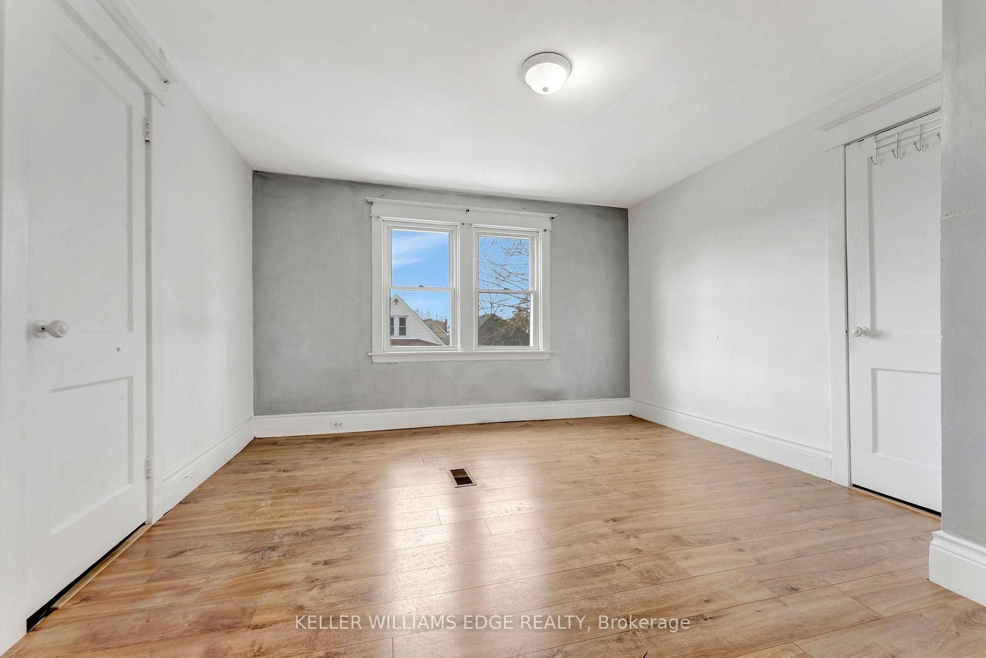 120 Barons Avenue photo 20