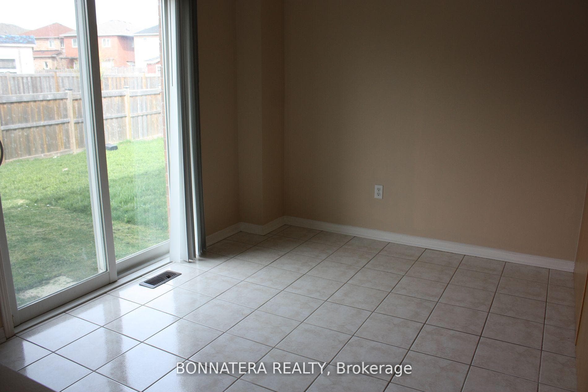 4297 Guildwood Way photo 4