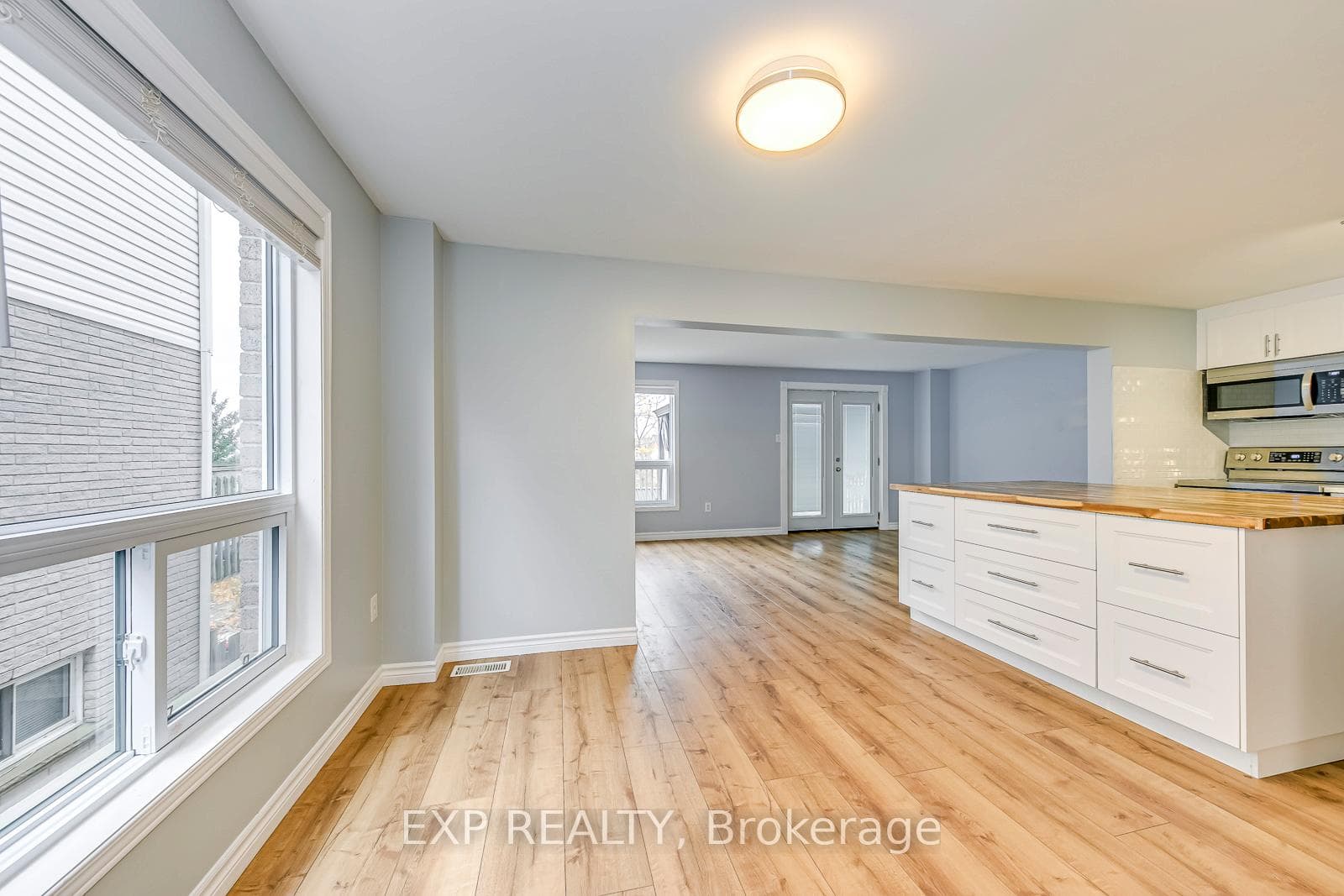 76 Gibb Street photo 4