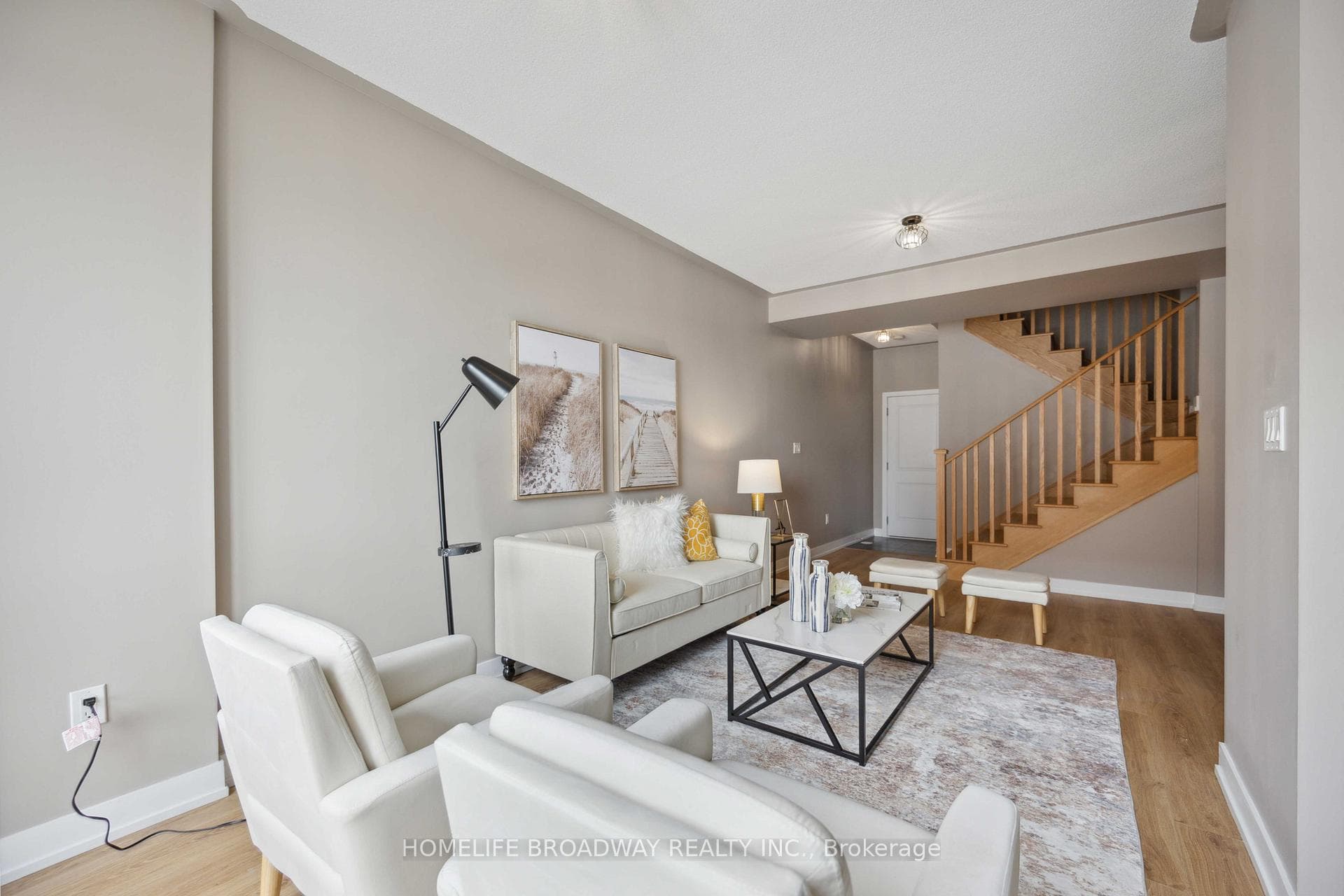 51 Stauffer Crescent photo 7