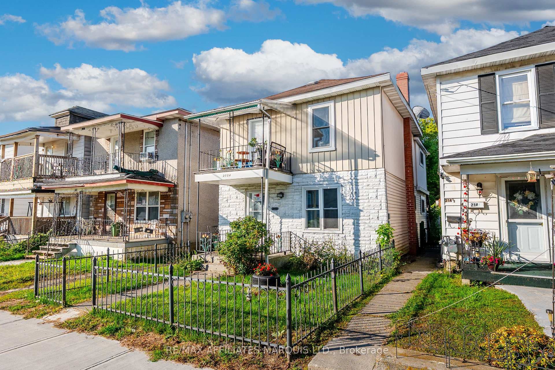 212 Guy Street photo 1