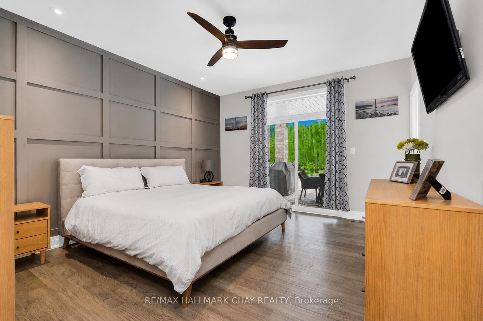 8 Byers Street photo 16